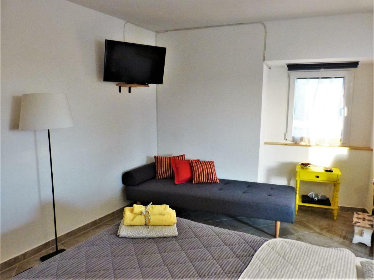 Studio Apartmani Sverko Punat Exterior foto